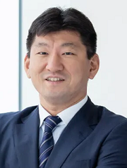 中山　茂 氏